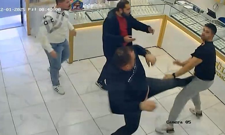 kuyumcularin musteri kavgasi kamerada 331cd659e37c |