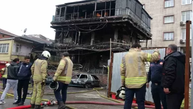 pendikte aractaki yangin cevre binalara sicradi 2 arac ve kafe kule dondu 80e4ec9450c0 |