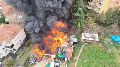 sariyerde oto tamirhane deposunda yangin panigi dukkan kullanilamaz hale geldi cedebeae1655 |