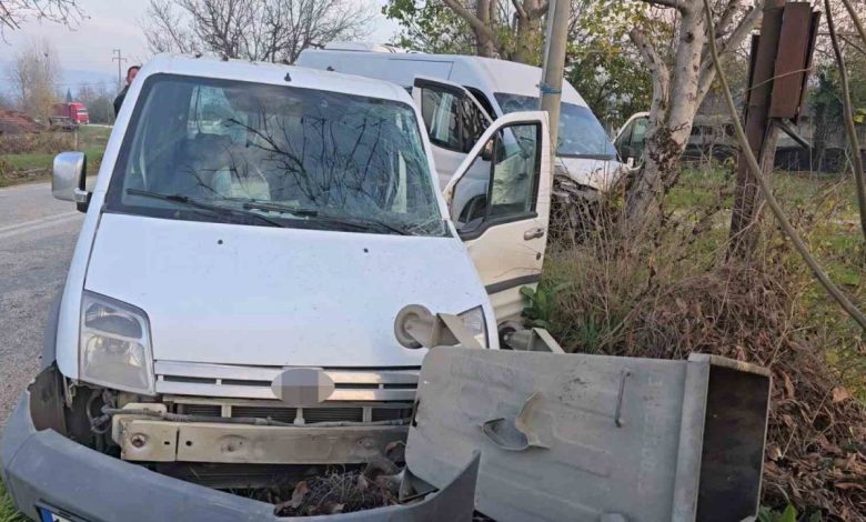 servis minibusu hafif ticari aracla carpisti 11 yarali e5323539cbe1 |