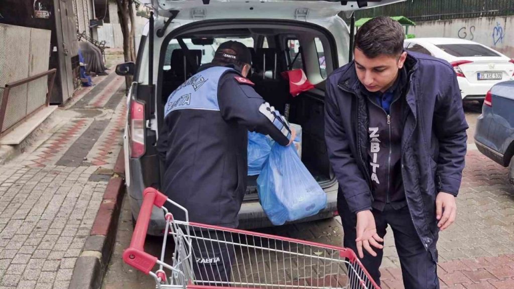 sultangazide mide bulandiran goruntulere sahne olan zincir markete denetim yapildi 9e7903179ee2 |