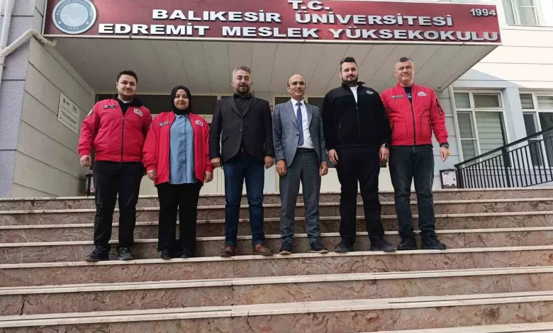 t3 vakfidan edremit meslek yuksekokuluna teknofest ziyareti a25cf602ecdb |