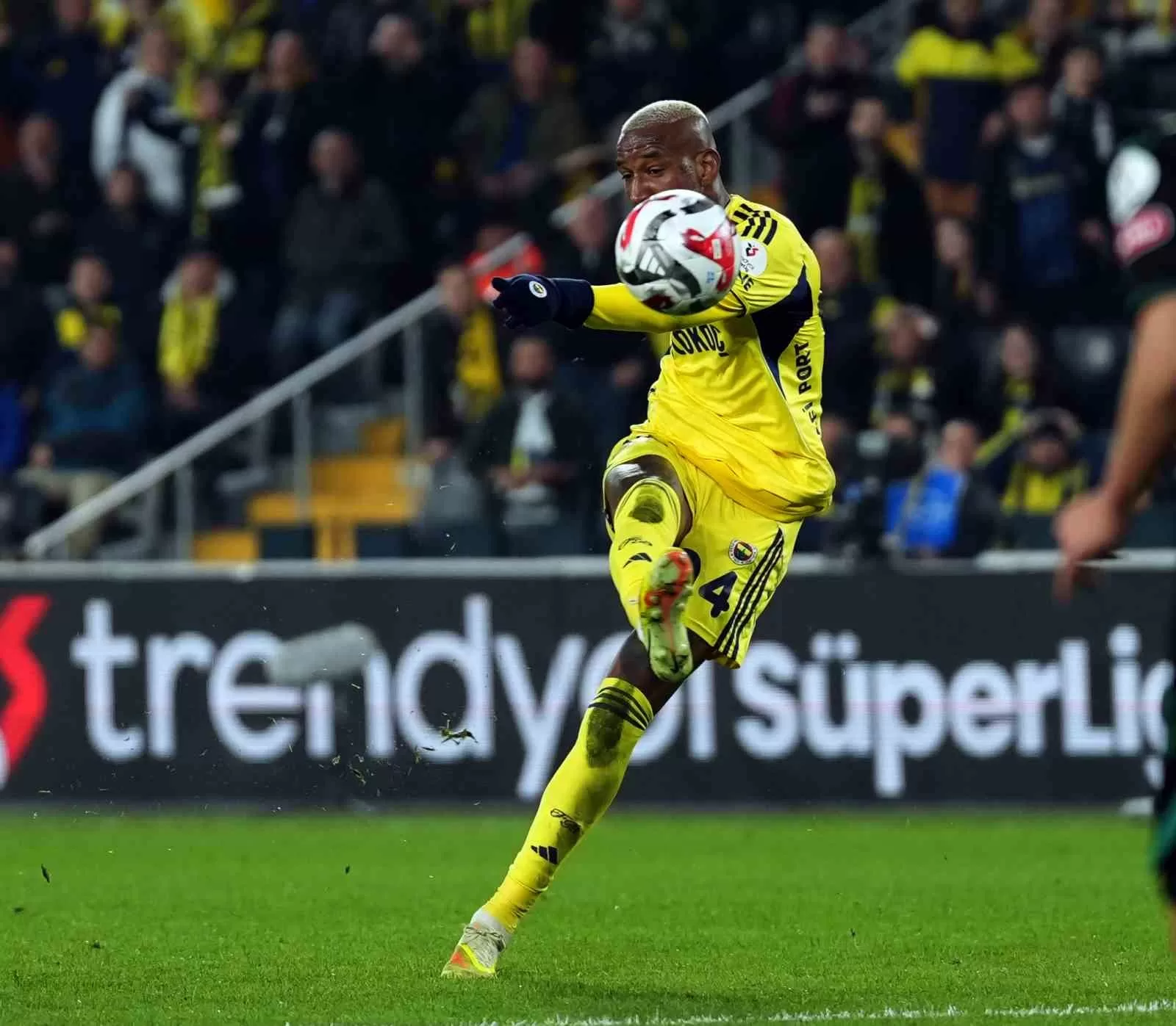 Trendyol Süper Lig: Fenerbahçe: 4 – Konyaspor: 0 (Maç sonucu)