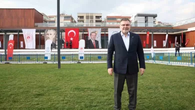 ak parti izmir il baskani saygili ak parti laf degil eser uretir 21ac718298e6 |