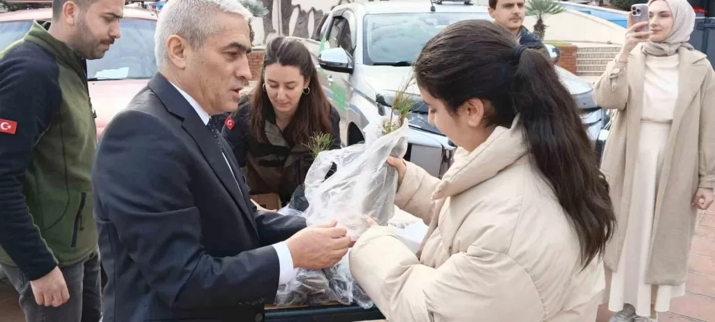 aliagada orman sehitleri anildi 31c0bfbfe251 |