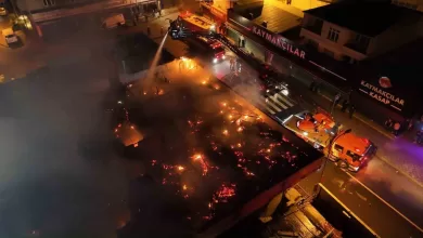 atasehirde iki katli binanin catisinda yangin 9890275bcbd1 |