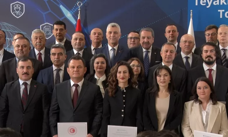 bakan bolat milli ekonominin temeli guclu gumruklerdir 38fd0d35a9a7 |