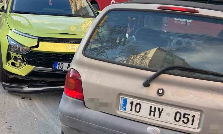 balikesirde cift tarafli trafik kazasi 2 yarali 1e5b792a45a7 |