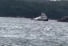 balikesirde firtina nedeniyle 25 metrelik feribot koya suruklenerek karaya oturdu 68ab5d58eccc |