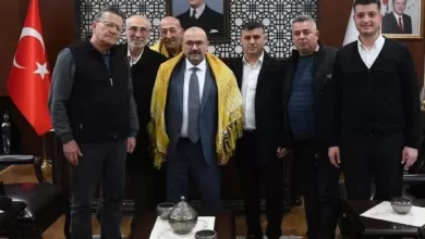 balikesirde vali ustaoglu devecileri kabul etti dccf30355aa5 |