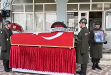 bayindir kibris gazisini ugurladi d15923981029 |