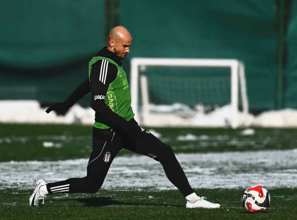 besiktas antalya kampi oncesi son idmanini istanbulda yapti 82c99c2f152a |