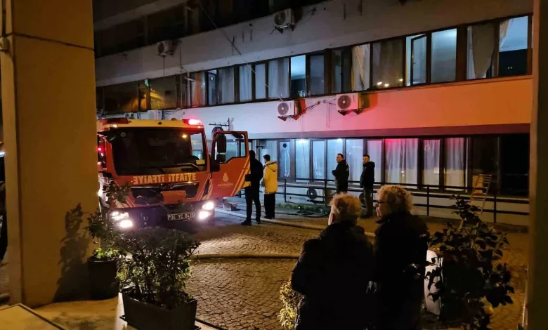 beyoglunda otelde cikan yanginda mahsur kalan 3 kisi ve bir kopek kurtarildi 51ffa29903e5 |