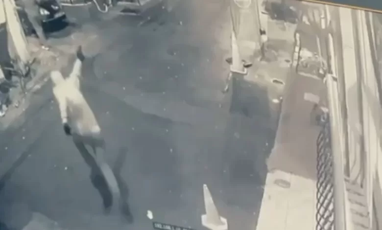 beyoglunda silahli catisma goruntulendi 1 kisinin oldugu olaya iliskin 11 gozalti f8e4ccbc9ac1 |