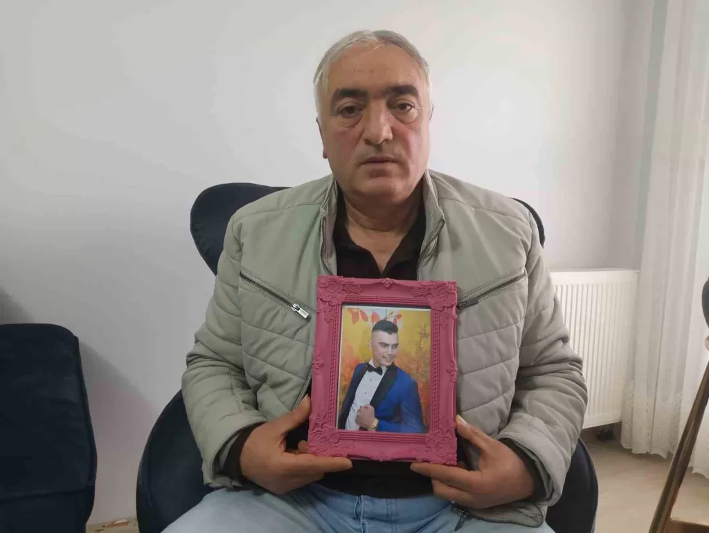 borclu arkadasina yardim etmek isterken alacaklilar tarafindan olduruldu 3845d83cfaa6 |