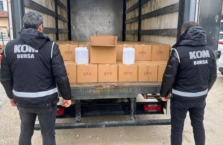 bursada 1000 litre sahte alkol ele gecirildi 1af42e77a403 |