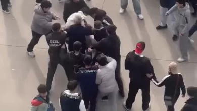 bursada gencler birbirine girdi 761b50fa49f7 |