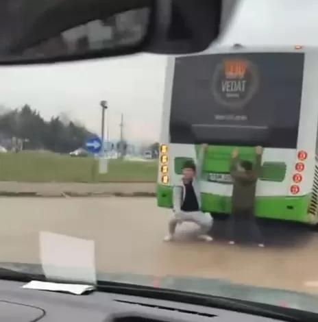 bursada tehlikeli yolculuk da37a389d9a4 |