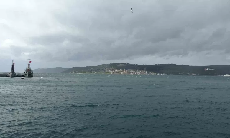 Çanakkale Boğazı fırtına nedeniyle trafiğe kapandı 1 canakkale bogazi firtina nedeniyle trafige kapandi e38496554918 |