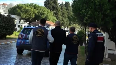 canakkalede 15 yil hapis cezasi ile aranan sahis saklandigi evde yakalandi a87ae6c8de12 |