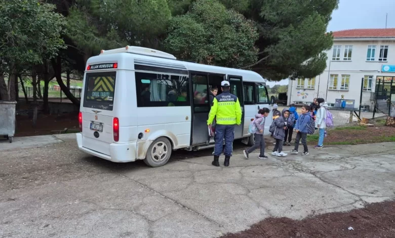 canakkalede okul servislerine denetim 9b53b8c18f32 |