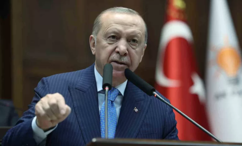 cumhurbaskani erdogan bayragimiza uzanan o kirli elleri muhakkak bulacak bunun hesabini o hainlerden mutlaka soracagiz cbb259db8181 |