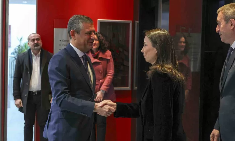 DEM Parti’den CHP’ye ziyaret 1 dem partiden chpye ziyaret ea62b0cf3fd9 |