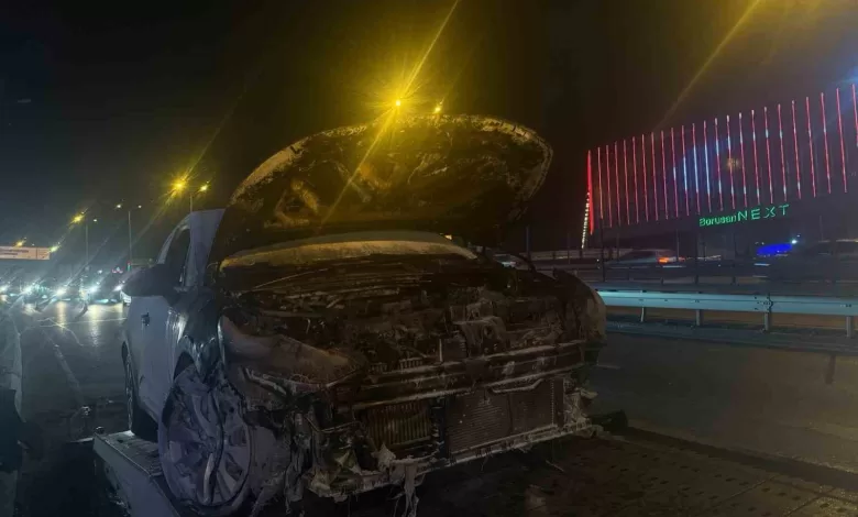 E5 Esenyurt’ta seyir halindeki araç alev alev yandı 1 e5 esenyurtta seyir halindeki arac alev alev yandi ac916ec15266 |