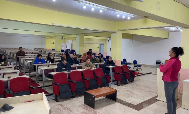 edremit myo ogrencilerine hijyen egitimi verildi e627c98049d7 |