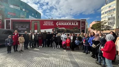 edremitte canakkale mobil muzesi cumhuriyet meydaninda ziyaretcilerini agirladi 4eb201ef29fe |