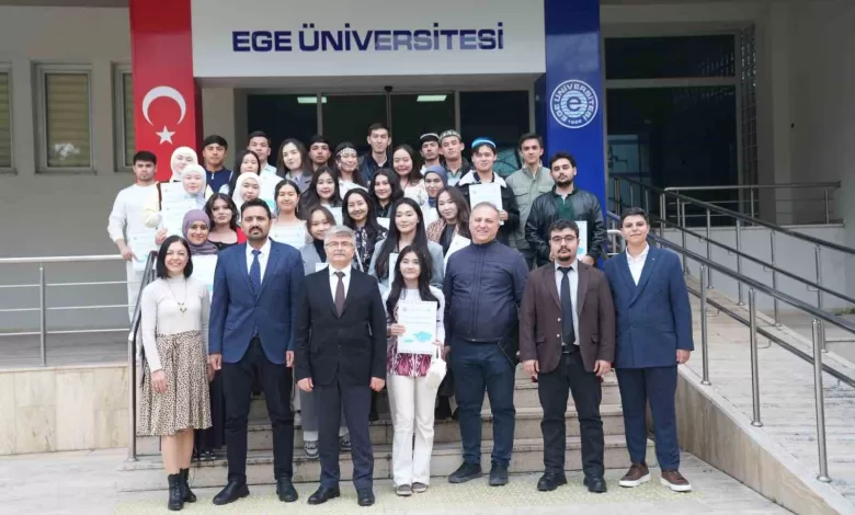 EÜ’de Orhun Değişim Programı’na katılan öğrencilere yönelik veda toplantısı 1 eude orhun degisim programina katilan ogrencilere yonelik veda toplantisi 7d508385c2f3 |