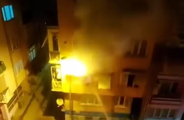 evin balkonunda cikan yangin panige neden oldu fc1c5604245b |