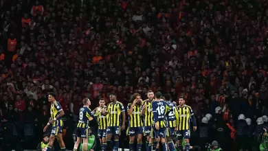fenerbahce 4 mac sonra galatasarayi maglup etti e8d7c93953a7 |