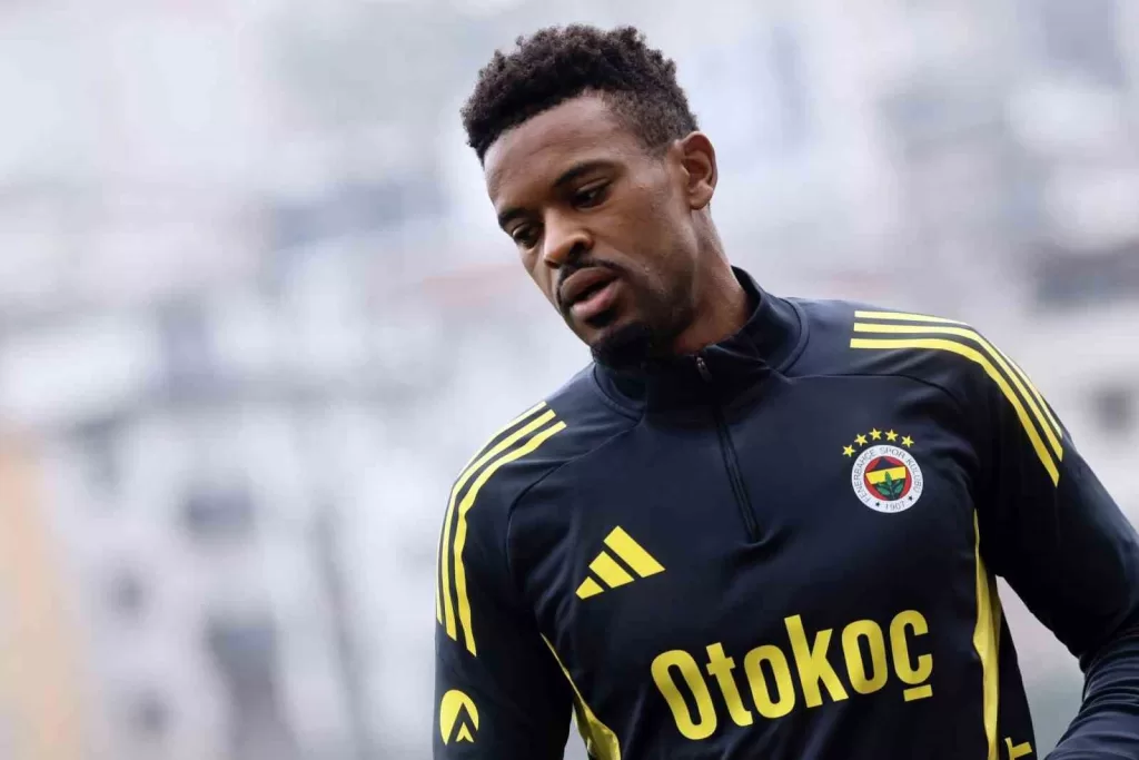 fenerbahce corendon alanyaspor maci hazirliklarina basladi 9f7fd31d4090 |