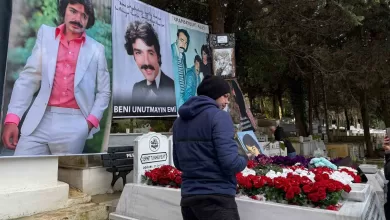 ferdi tayfur vefatinin 1 yil donumunde mezari basinda anildi ab57292bf09f |