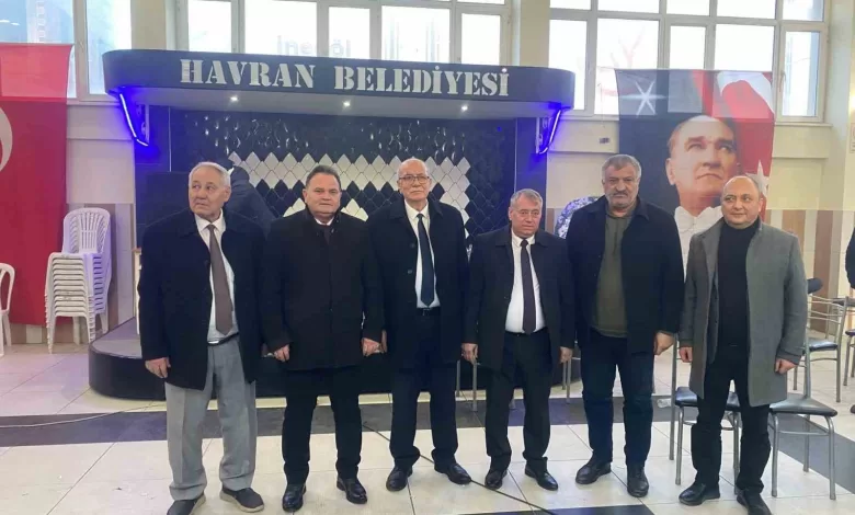 Havran Sebzeciler ve Meyveciler Esnaf Odası’nda Murat Hançer tekrar başkan seçildi 1 havran sebzeciler ve meyveciler esnaf odasinda murat hancer tekrar baskan secildi 2bb03fe295eb |