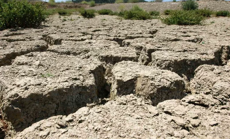 her dort damla sudan biri musluga ulasamadan kayboluyor fb0cb9ad7eb1 |