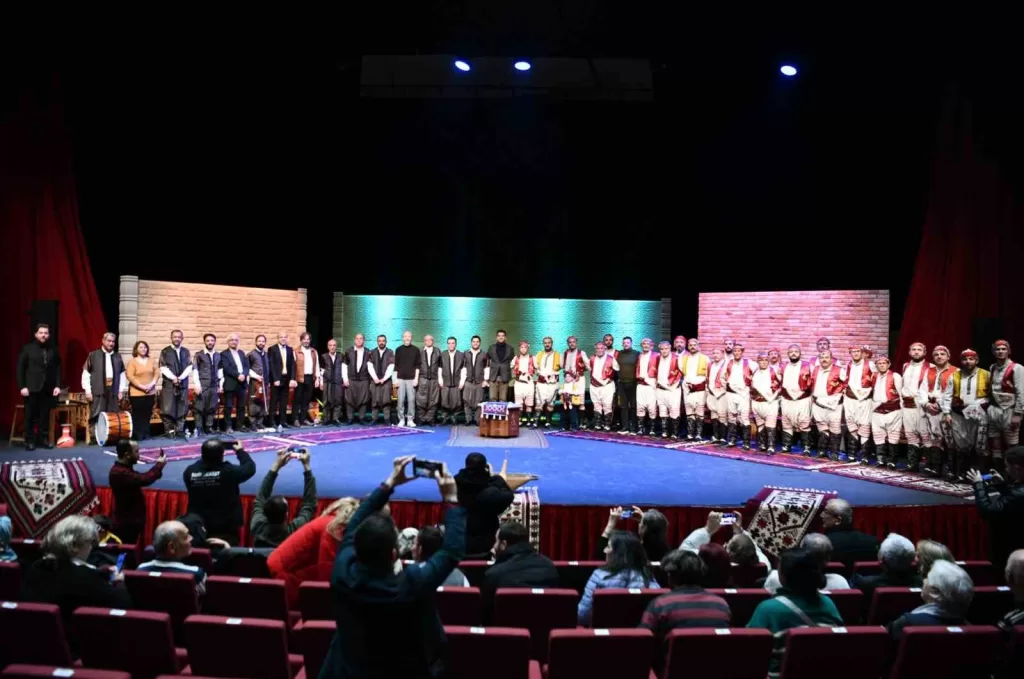 iki unesco gelenegi dunyada ilk kez ayni sahnede 731dad9a2e0d |