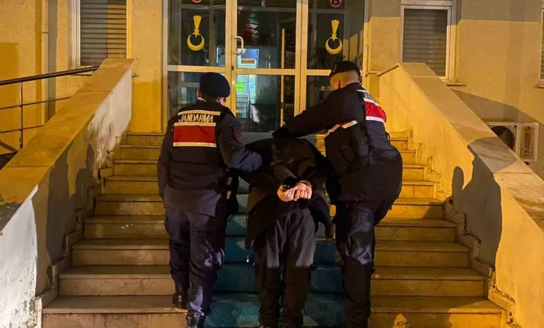 istanbulda aranmasi bulunan deasli iscilerin kaldigi konteynirda yakalandi f562191be8a9 |