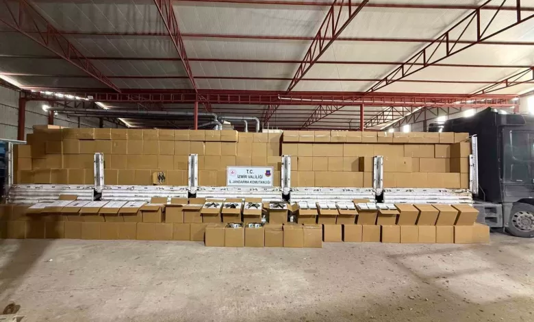 İzmir’de 12 milyon 720 bin kaçak makaron ele geçirildi 1 izmirde 12 milyon 720 bin kacak makaron ele gecirildi 89710a7fc630 |