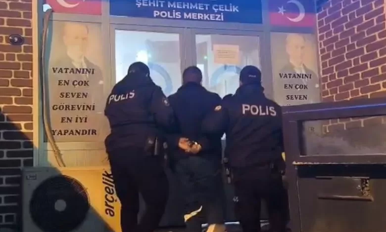 izmirde 41 yil hapis cezasiyla aranan sahis yakalandi d454f6076126 |