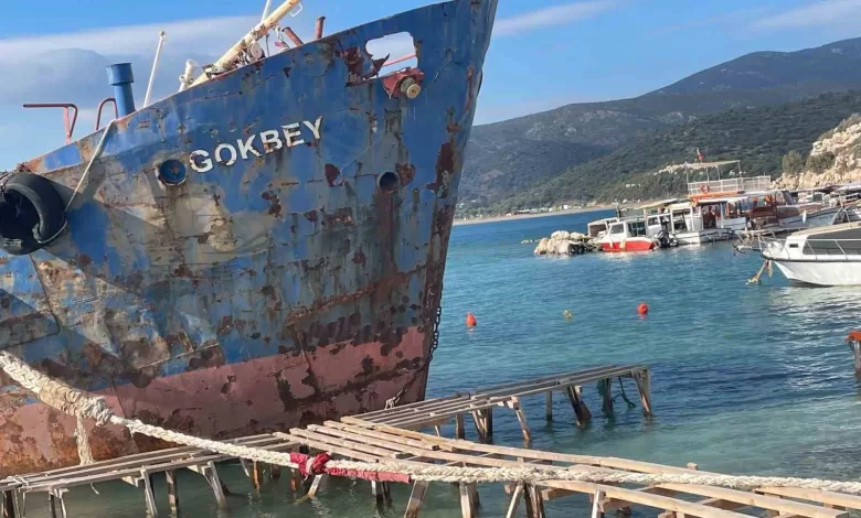 izmirde demircili sahilindeki hurda gemiye inceleme baslatildi a648cb5b54d3 |