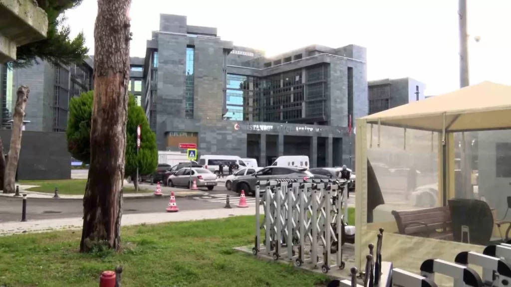 kartal bolge adliye mahkemesinde silahli saldiri savci hakimeyi vurdu 406860b2c554 |