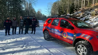 kazdaglarinda karda mahsur kalan 4 kisiyi jandarma kurtardi 16a69259eb98 |