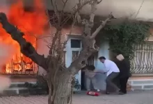 kedisini kurtarmak icin alevlerin icine daldi komsulari guclukle disari cikardi 363a60b060e9 |