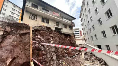 kontrolsuz insaat calismasi bitisigindeki binanin temelinde hasara neden oldu 4e93bcf110e6 |