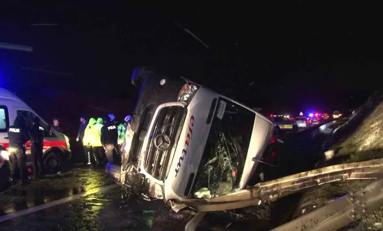 kuzey marmara otoyolunda kar yagisi kaza getirdi 11 yarali 1321de950518 |