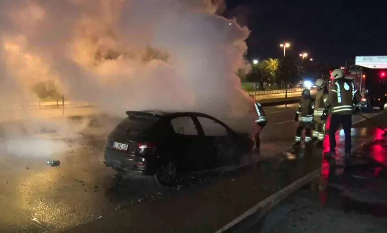 Maltepe’de seyir halindeki otomobil alev alev yandı 1 maltepede seyir halindeki otomobil alev alev yandi 77a39e0e33f7 |