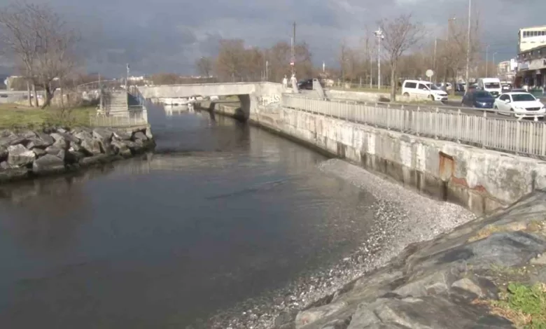 menekse sahilinde sular cekildi tekneler gecislerde zorluk yasadi acfc3e9a03f4 |