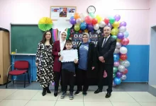 sehidin oglu ilk karnesini bakan goktasin elinden aldi 6e3cbaacb31b |